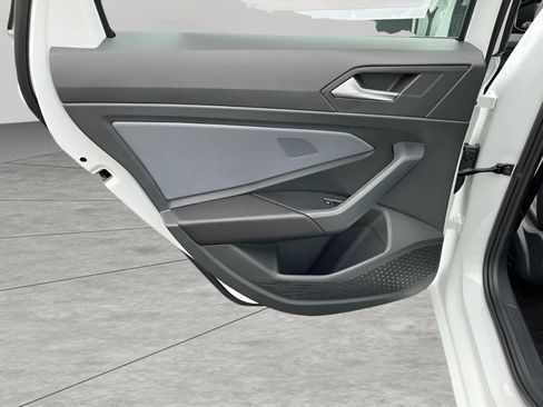 New 2025 Volkswagen Jetta SE image 24