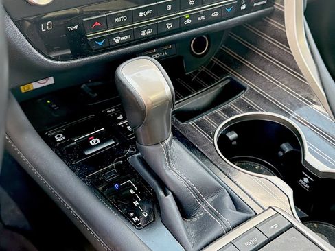 Used 2022 Lexus RX 350L Luxury w/ Accessory Package (Z1) FWD image 20