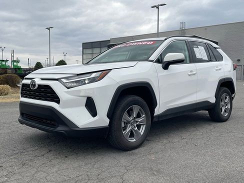 Used 2025 Toyota RAV4 XLE image 4