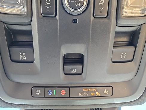 Used 2024 Cadillac Escalade Premium Luxury AWD/4WD image 44