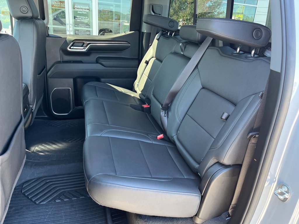 Used 2024 Chevrolet Silverado 1500 RST AWD/4WD image 16
