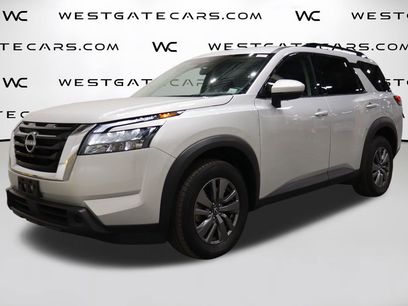 Used 2024 Nissan Pathfinder SV