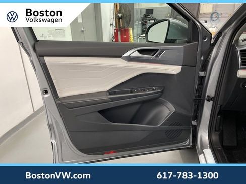 New 2026 Volkswagen Taos SEL image 26