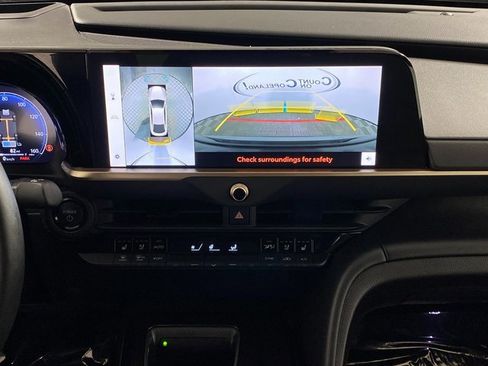 Used 2025 Toyota Crown Platinum image 15