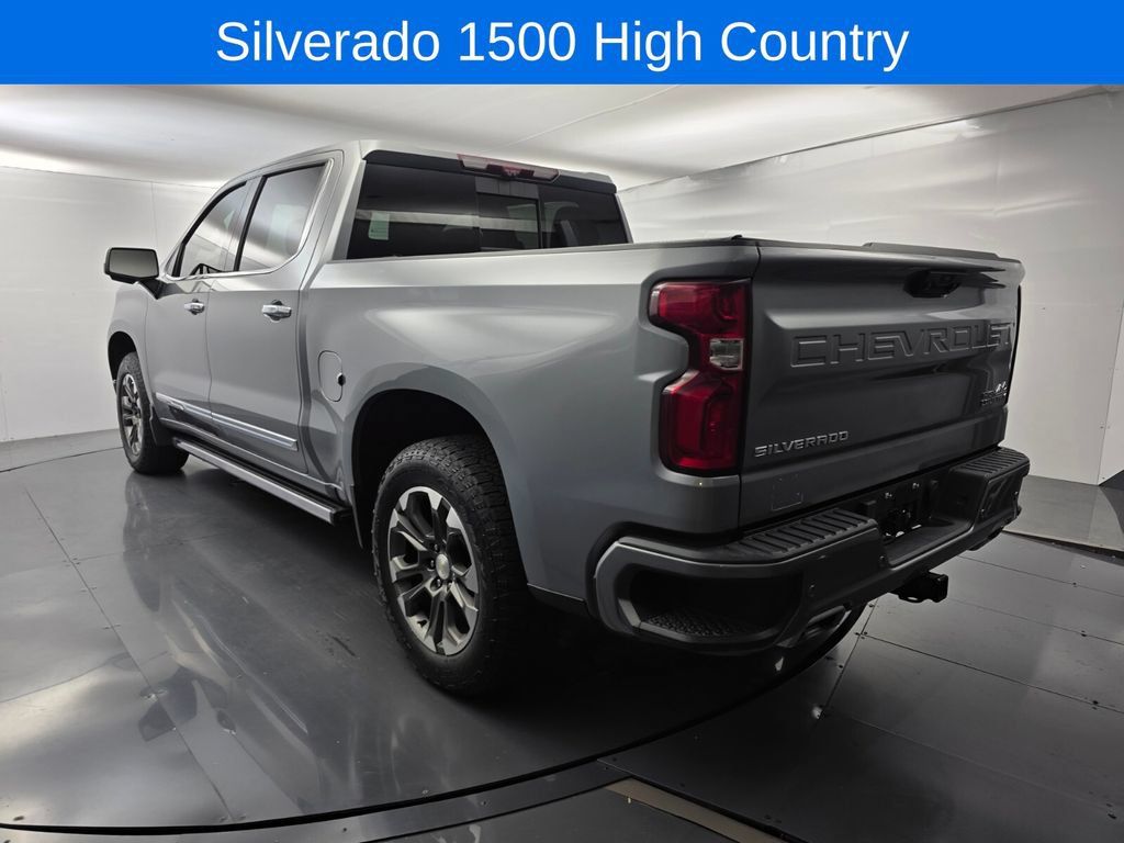 Used 2023 Chevrolet Silverado 1500 High Country w/ Technology Package AWD/4WD image 6