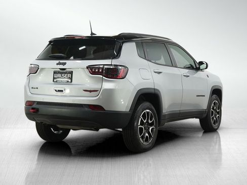 Used 2025 Jeep Compass Trailhawk AWD/4WD image 6