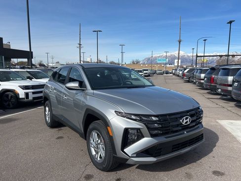 New 2026 Hyundai Tucson SE image 3