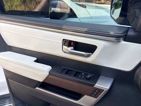 Used 2024 Toyota Sequoia Capstone image 6