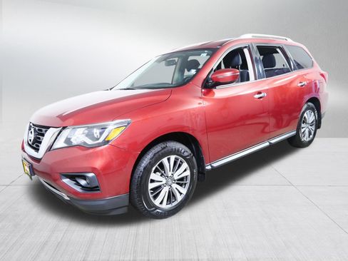 Used 2017 Nissan Pathfinder SV w/ Trailer Tow Package AWD/4WD image 3
