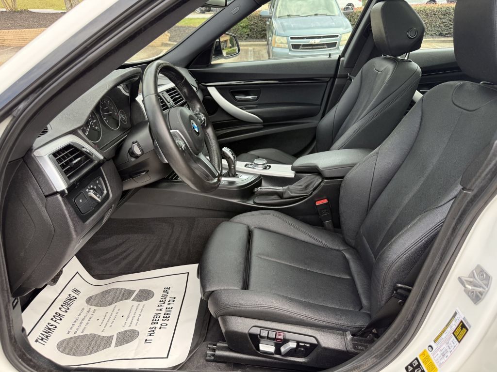 Used 2018 BMW 330i Gran Turismo xDrive AWD/4WD image 17