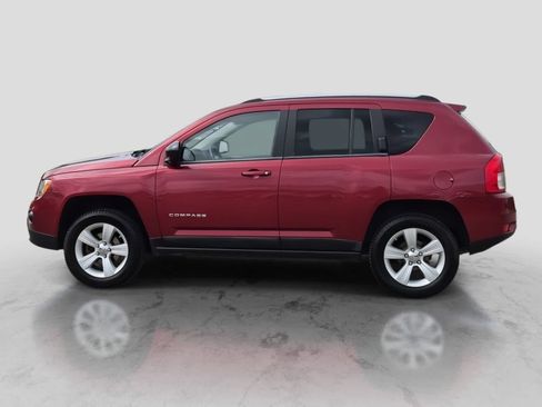 Used 2011 Jeep Compass Latitude w/ Sun/Sound Group AWD/4WD image 5