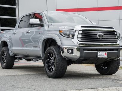 Used 2019 Toyota Tundra Limited w/ Limited Premium Package