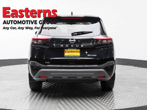 Used 2022 Nissan Rogue SV AWD/4WD image 5