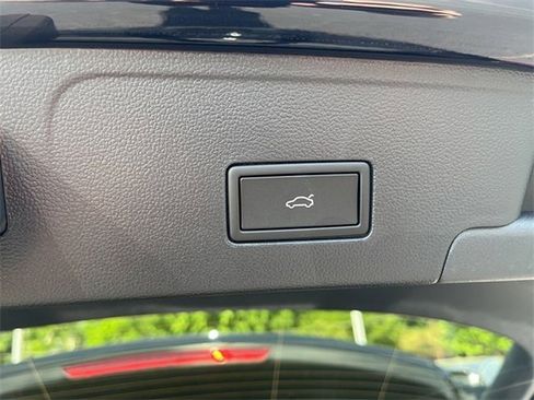 New 2025 Volkswagen Atlas Cross Sport SE image 34