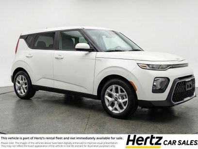 Used 2025 Kia Soul LX w/ LX Technology Package