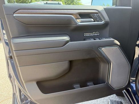 Used 2023 Chevrolet Silverado 1500 High Country w/ High Country Premium Package AWD/4WD image 15