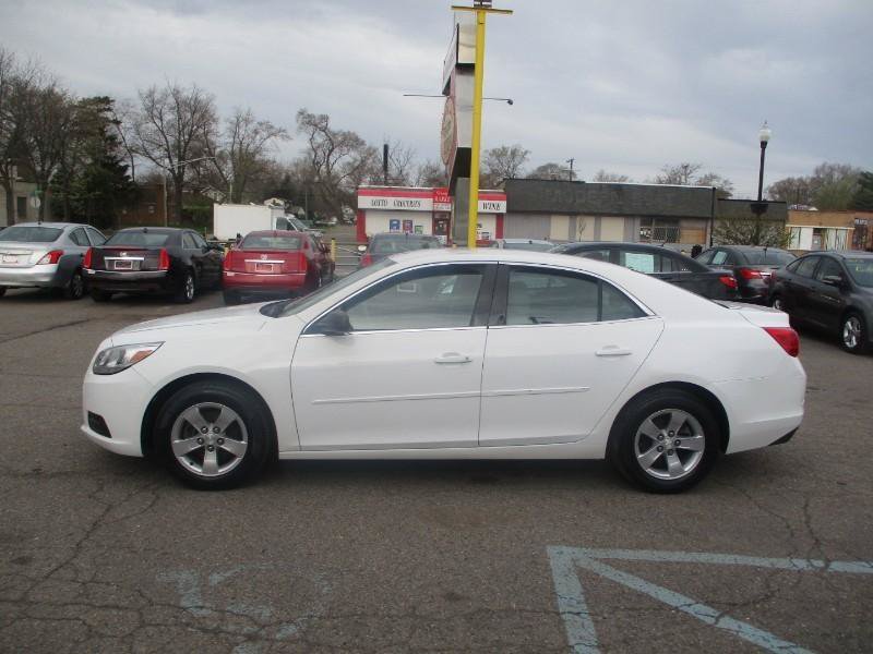 Used 2013 Chevrolet Malibu LS w/ Protection Package FWD image 4