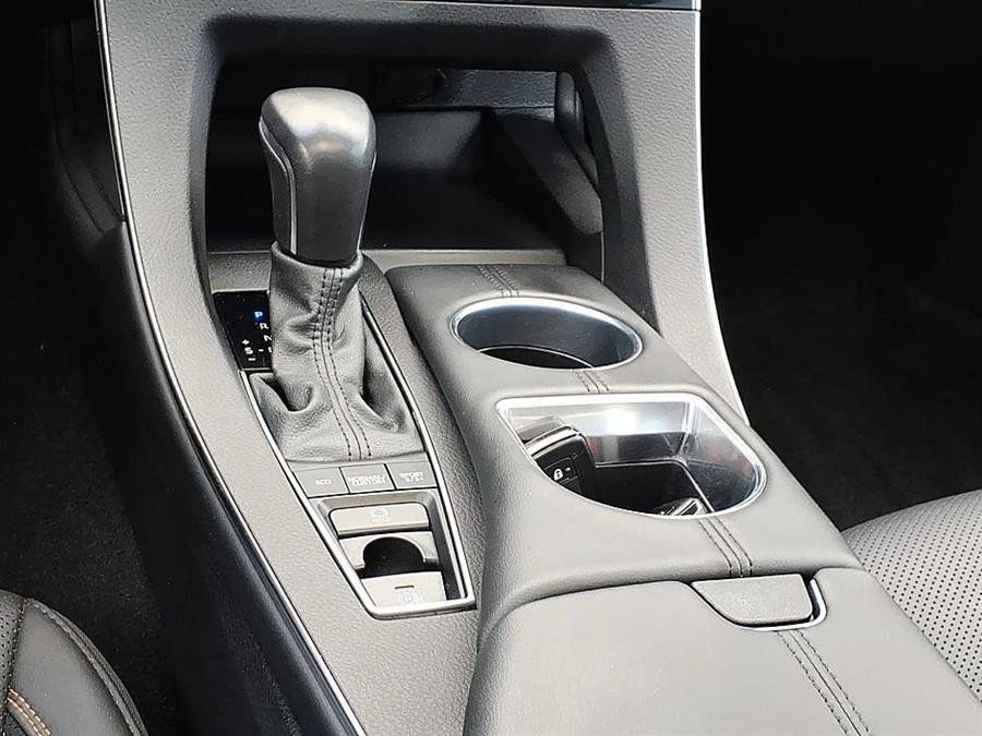 Used 2022 Toyota Avalon Touring FWD image 28