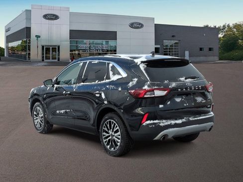 Used 2023 Ford Escape SE image 8