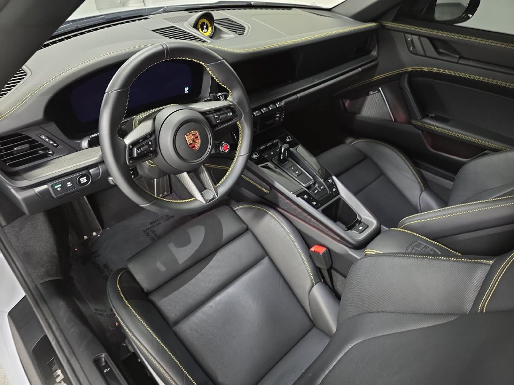 Certified 2026 Porsche 911 Targa 4 GTS AWD/4WD image 4
