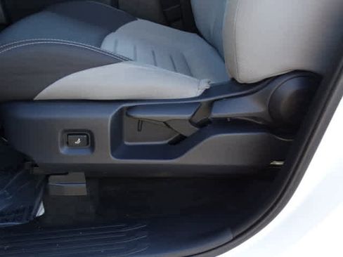 Used 2025 Toyota Tacoma TRD Off-Road image 17