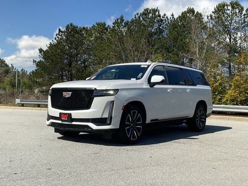 Used 2022 Cadillac Escalade ESV Sport w/ Touring Package image 13