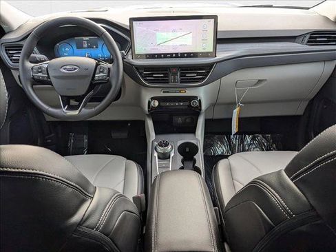New 2025 Ford Escape SE w/ PHEV Premium Package FWD image 15