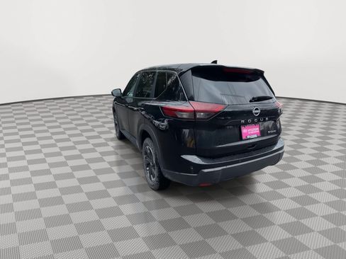 Used 2024 Nissan Rogue SV AWD/4WD image 6