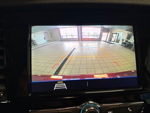 Used 2022 Buick Encore Preferred w/ Safety Package AWD/4WD image 22