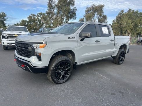 Certified 2024 Chevrolet Silverado 1500 Custom Trail Boss w/ LPO, Dark Essentials Package image 3