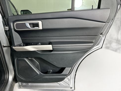 Used 2024 Ford Explorer XLT w/ Equipment Group 202A image 30
