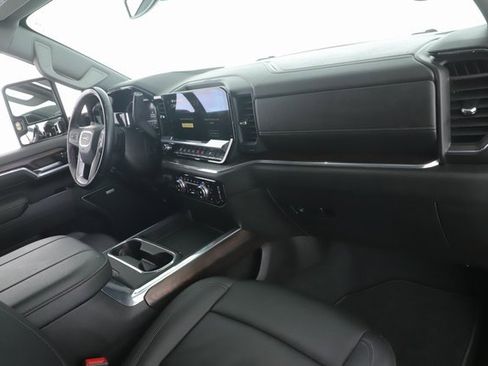 Used 2025 GMC Sierra 3500 SLT w/ SLT Premium Package image 30