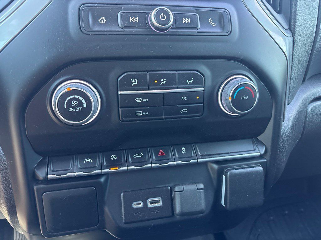 Used 2023 Chevrolet Silverado 1500 Custom AWD/4WD image 18