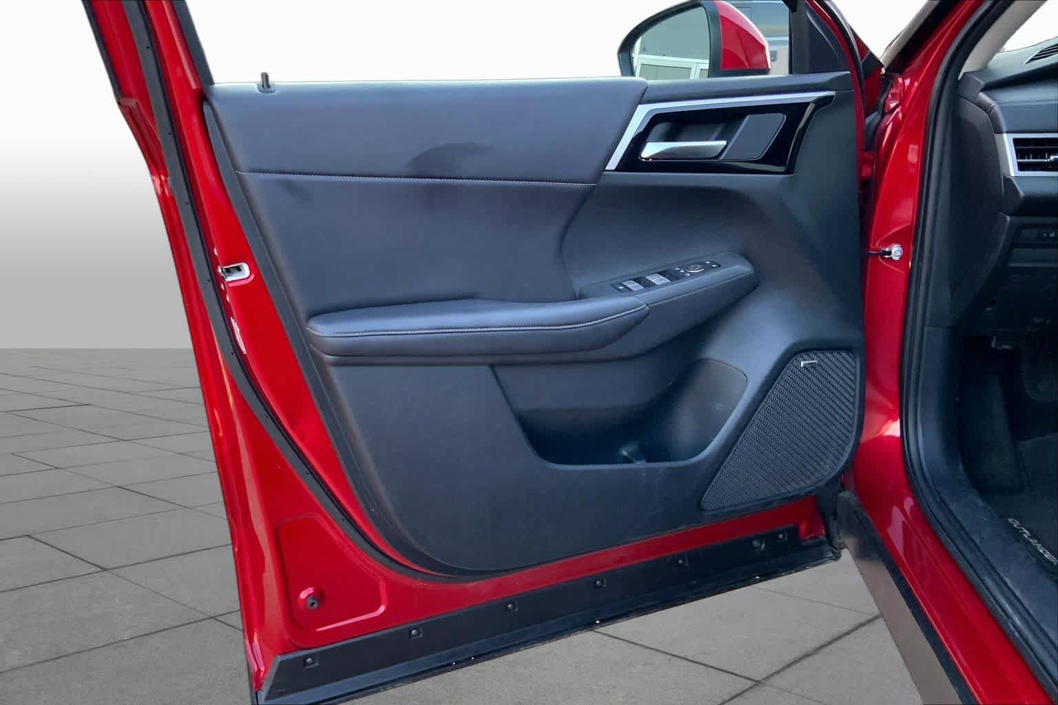 Used 2025 Mitsubishi Outlander SE FWD image 22
