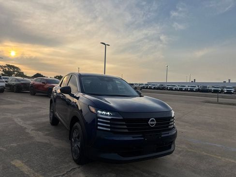 Used 2026 Nissan Kicks S FWD image 2