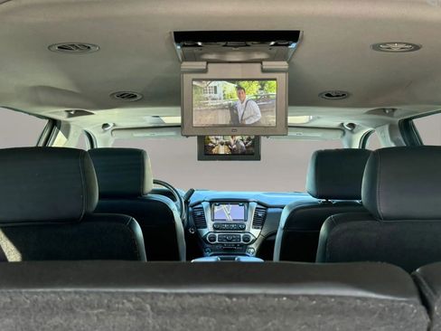 Used 2017 Chevrolet Suburban Premier AWD/4WD image 46