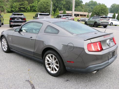 Used 2011 Ford Mustang Premium w/ 202A Rapid Spec Order Code RWD image 3