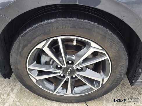 Certified 2023 Kia Forte LXS w/ LXS Technology Package image 10