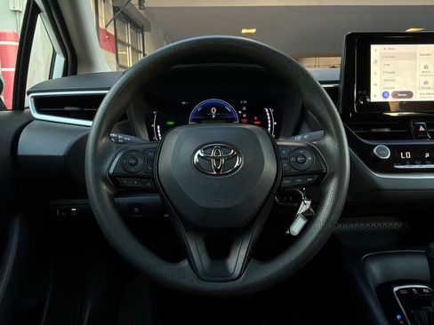 Used 2026 Toyota Corolla LE FWD image 32