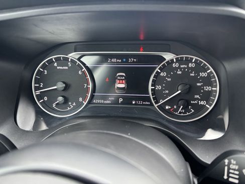 Used 2024 Nissan Rogue S image 17