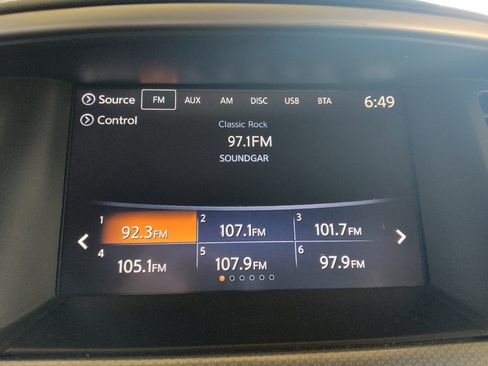 Used 2020 Nissan Pathfinder SL AWD/4WD image 25