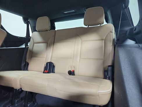 Used 2024 Chevrolet Tahoe Premier RWD image 11