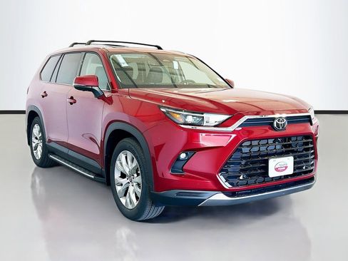 New 2026 Toyota Grand Highlander FWD image 3