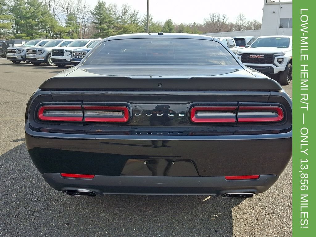 Used 2023 Dodge Challenger R/T RWD image 5