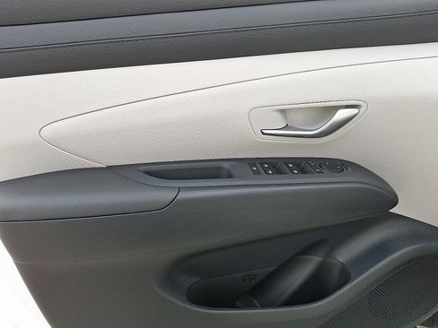 New 2026 Hyundai Tucson SE image 8