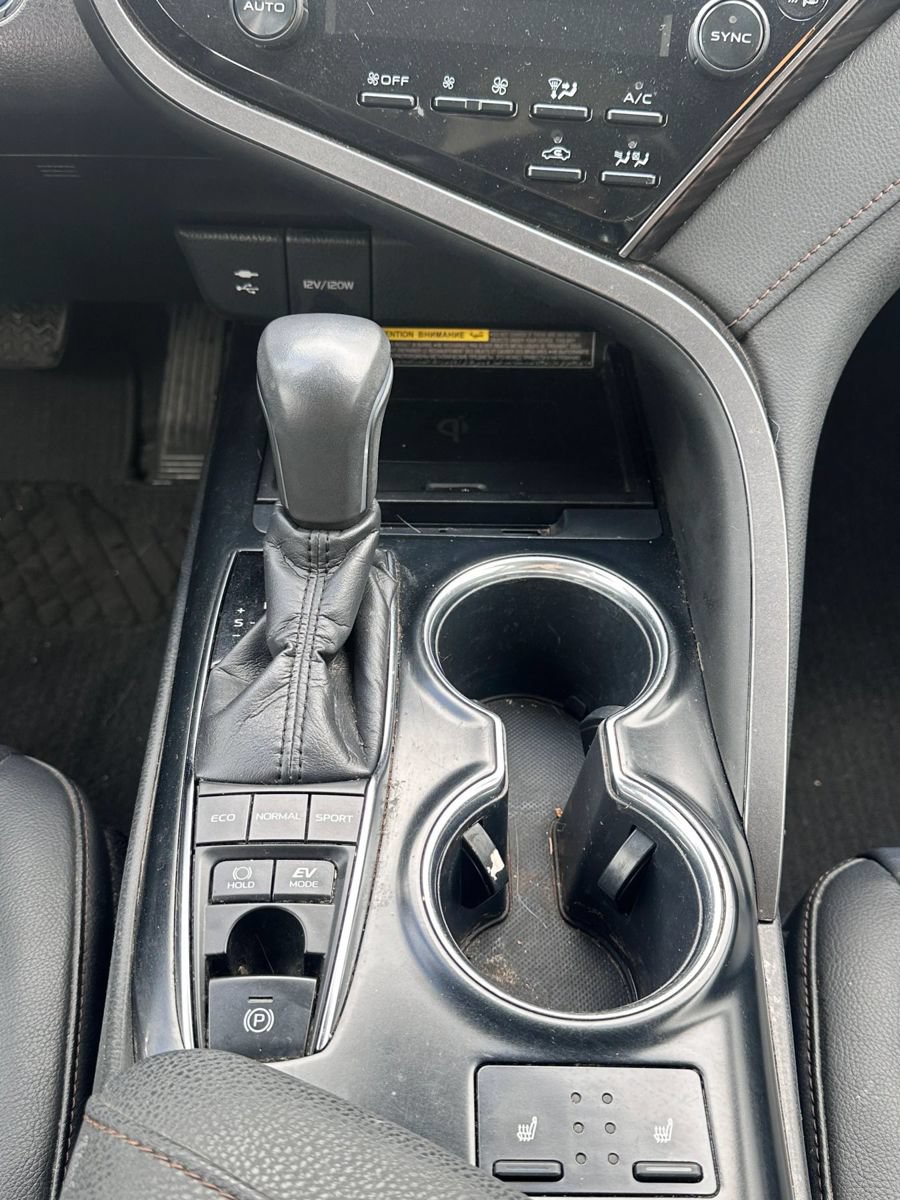 Used 2019 Toyota Camry XLE FWD image 9