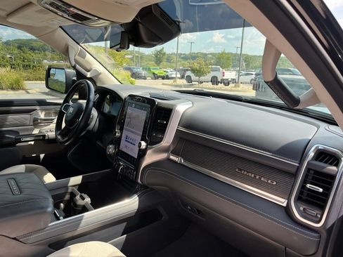 Used 2024 RAM 1500 Limited AWD/4WD image 27