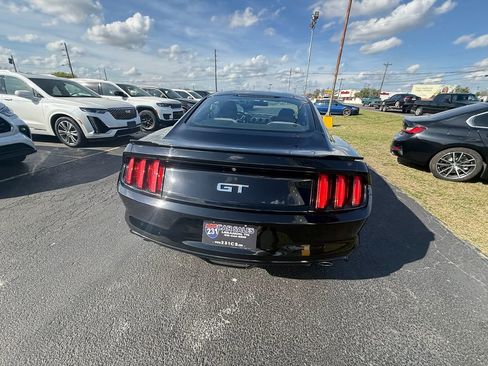 Used 2017 Ford Mustang GT image 4