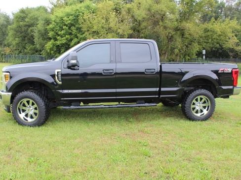 Used 2019 Ford F250 XLT w/ XLT Value Package AWD/4WD image 3
