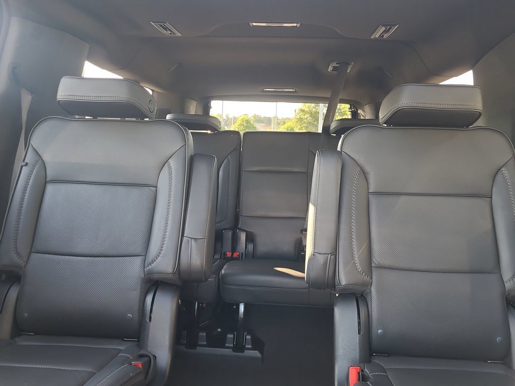 Used 2023 GMC Yukon XL Denali AWD/4WD image 34